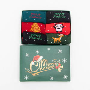 Vianočné ponožky v krabičke 6 ks / balenie - Spodná bielizeň