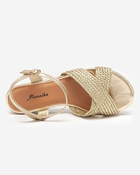 Zlaté dámske sandále s vrkočom a trblietkami Metifa - Obuv