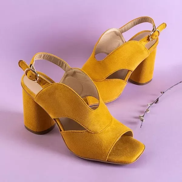 Žlté dámske sandále na stĺpiku Biserka - Obuv